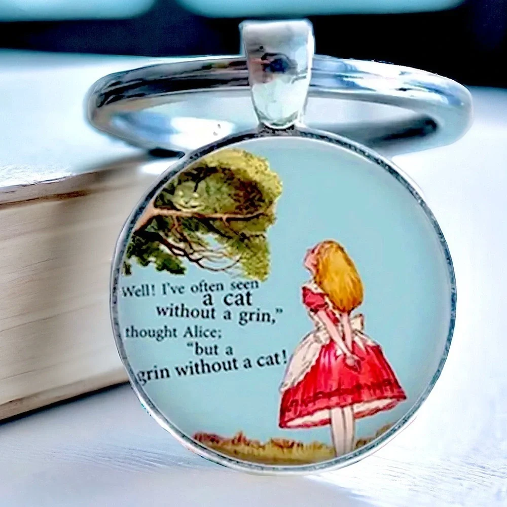 Alice in Wonder Land Keychain Key Holder Round Glass Cabochon Dome Silver Blue